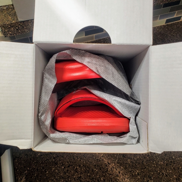Nike Benassi X Stussy slides RED - Picture 2 of 12